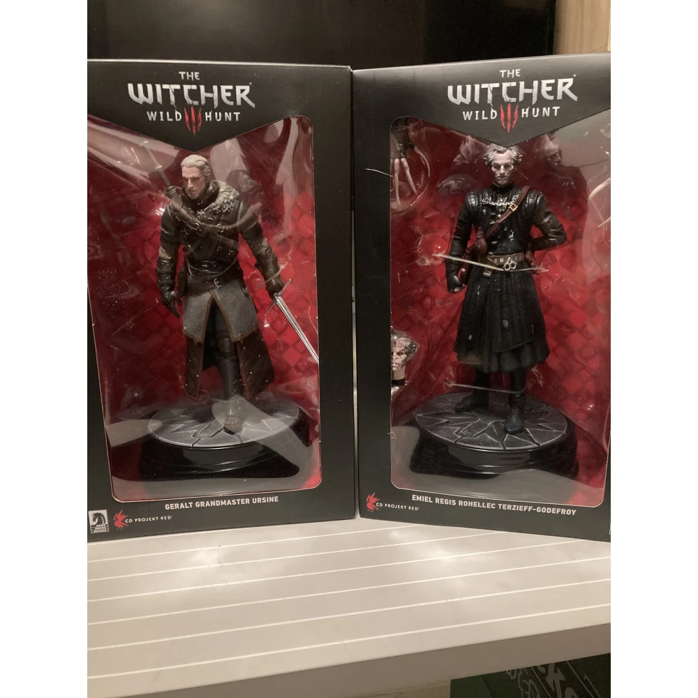 The Witcher 3 Figure: Geralt in Grandmaster Ursine Armor