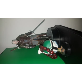 The Witcher 3 Figure: Geralt in Grandmaster Ursine Armor