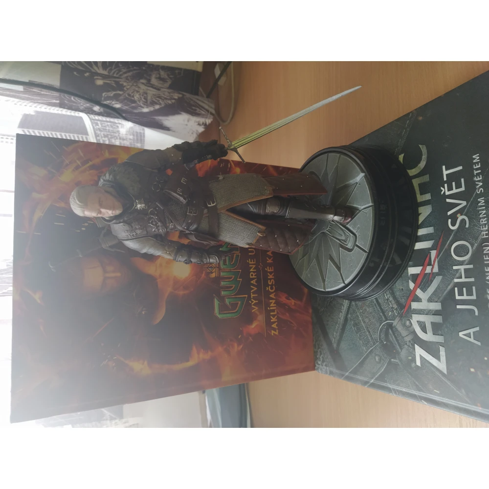 The Witcher 3 Figure: Geralt in Grandmaster Ursine Armor