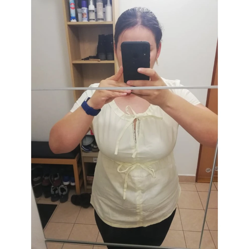 Short-sleeved blouse - beige