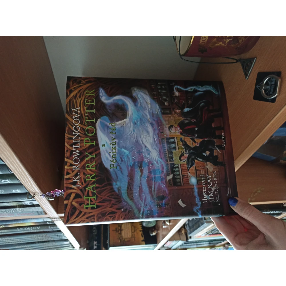 Harry Potter a Fénixův řád (ilustrovaná)