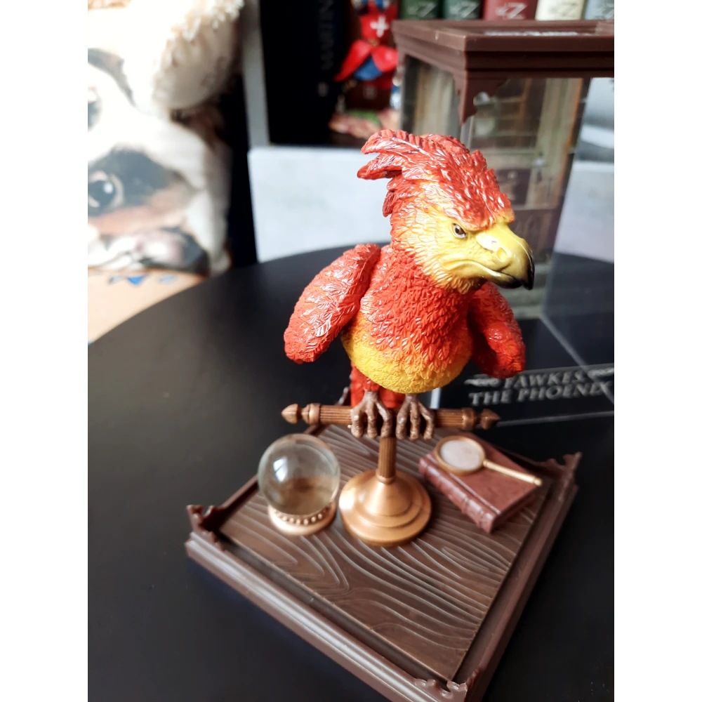 Harry Potter Magical Creatures - soška Fawkese