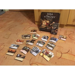 Hra o trůny - karetní hra: Odít se do černé