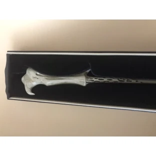 Lord Voldemort's Wand with Ollivander's Box