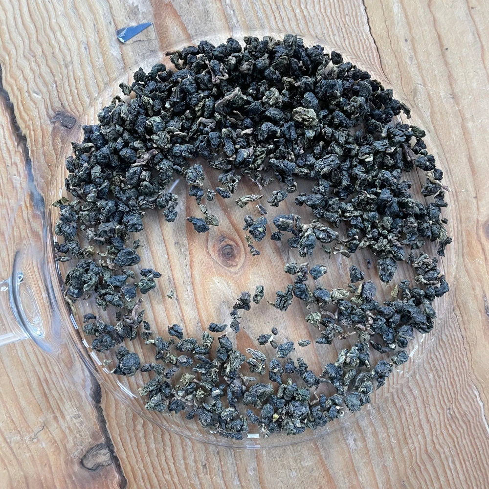 Oolong Golden Lily (Jin Xuan)