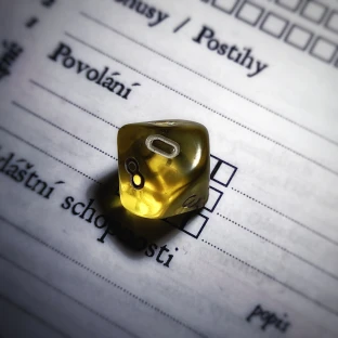 Translucent d10 die
