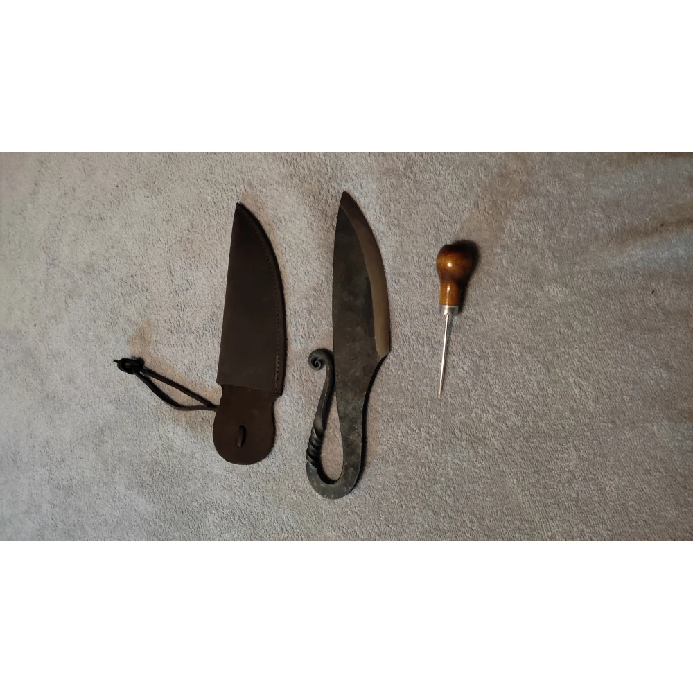 Hand-forged knife with sheath - Early Middle Ages