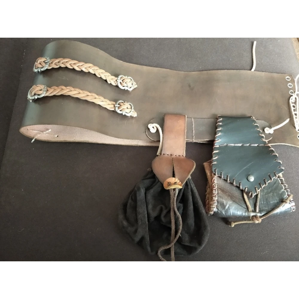 Leather lace