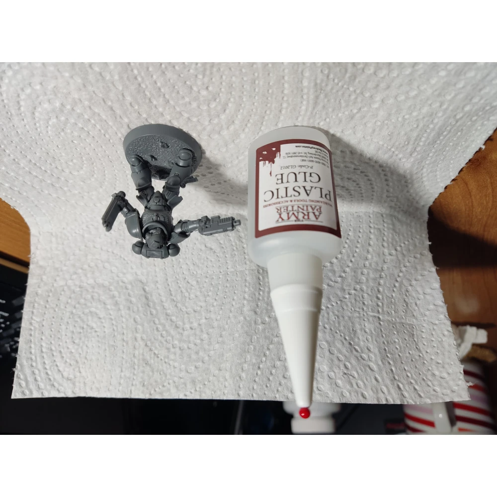 Army Painter Plastic Glue