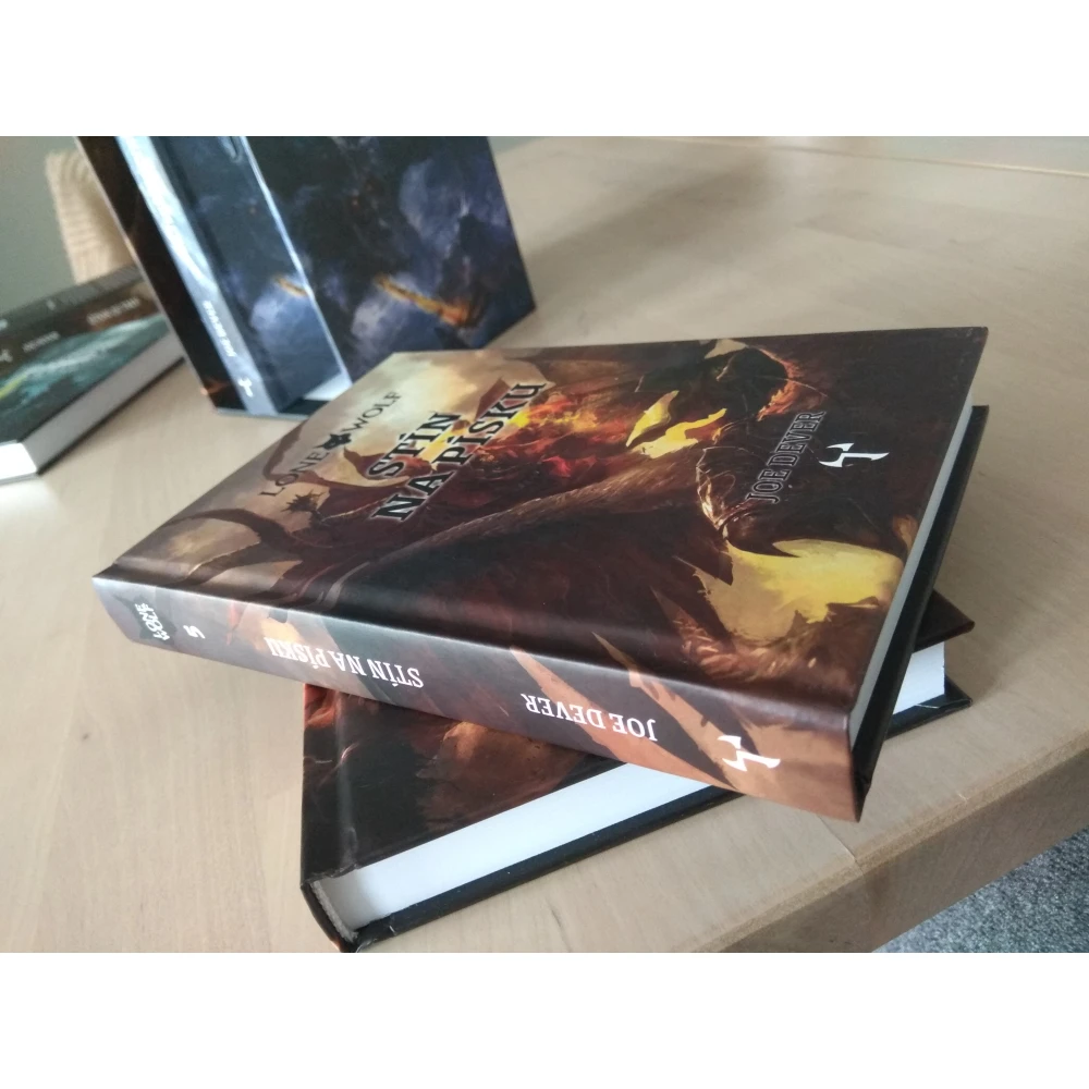 Lone Wolf: Stín na písku (vázaná)