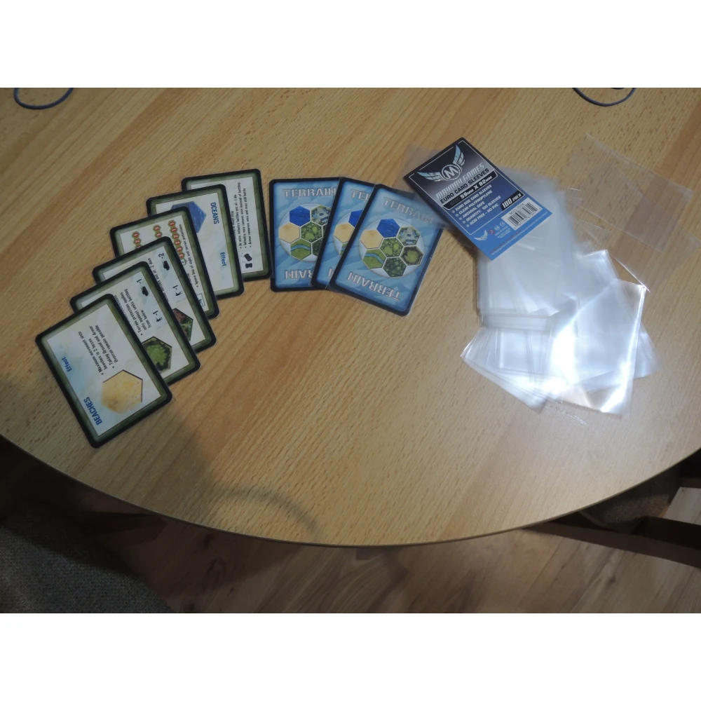 Card Sleeves 59 x 92 mm (Mayday)