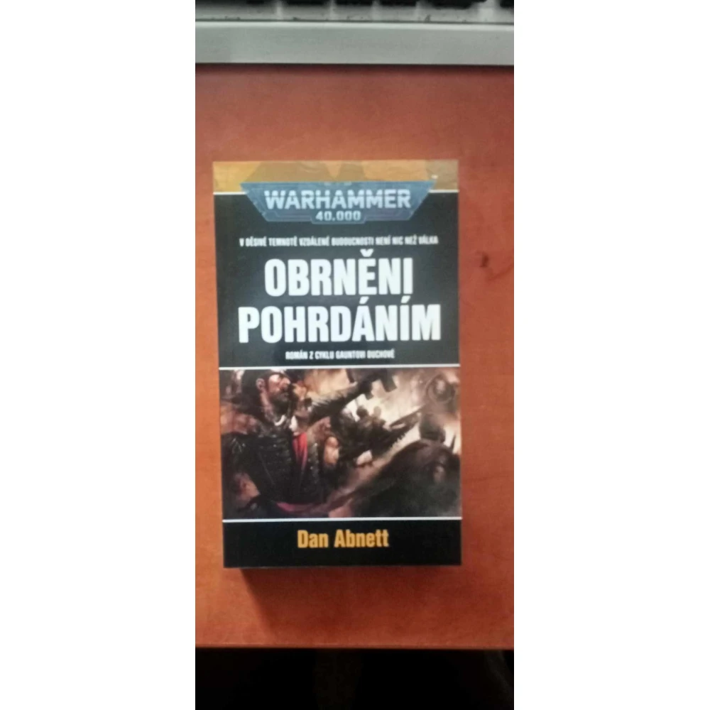 Obrněni pohrdáním