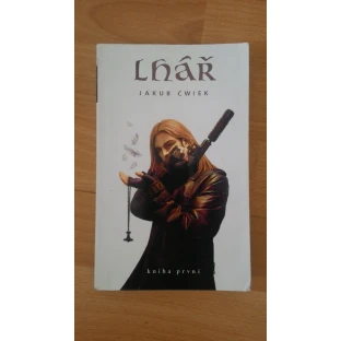 Lhář