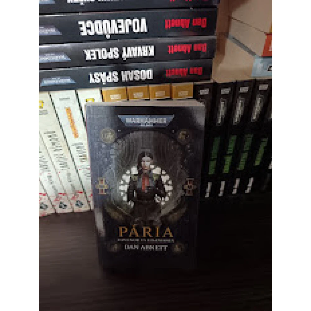 Pária: Ravenor vs Eisenhorn