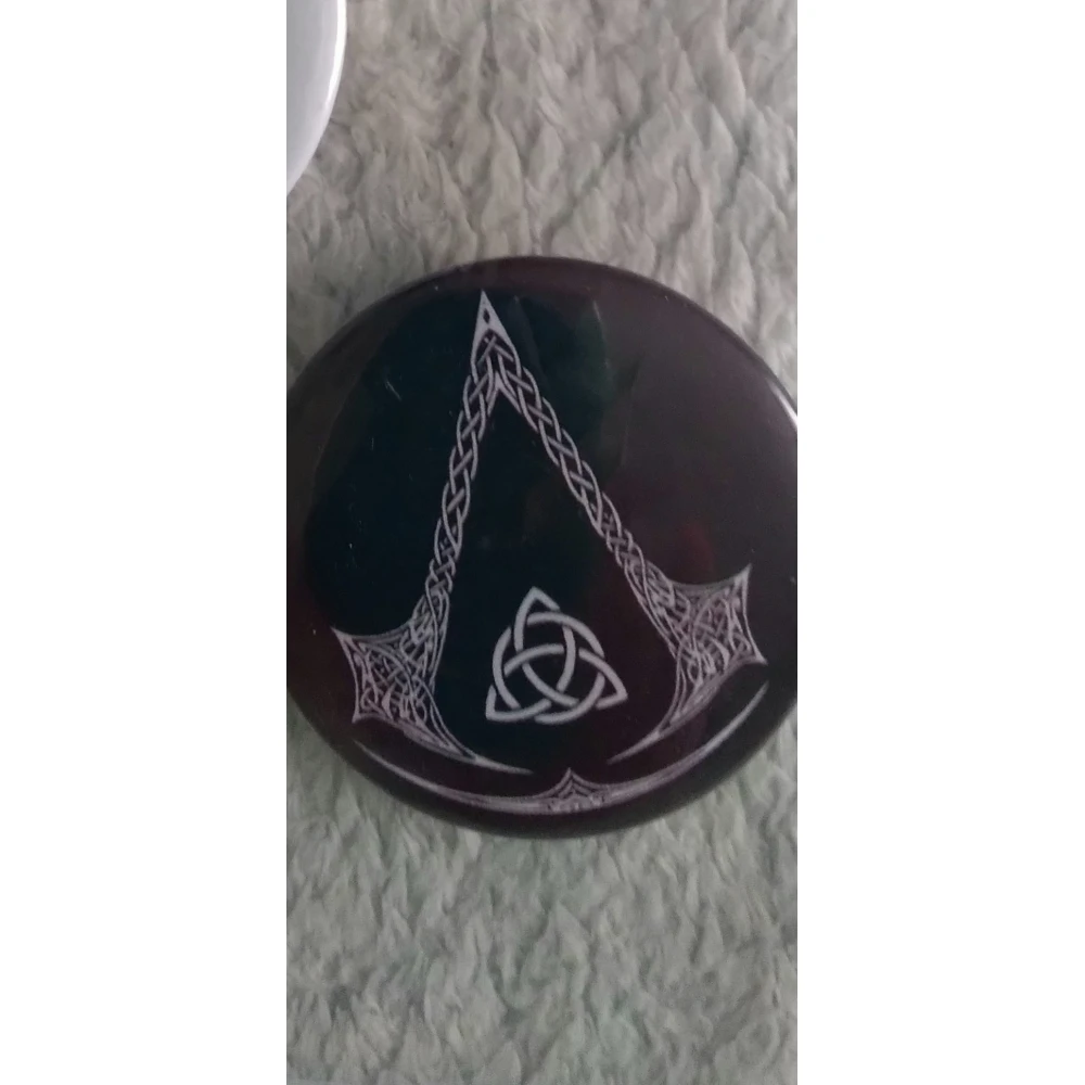 Assassin's Creed Valhalla Button - Triquetra