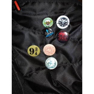 Witcher-Button weiß