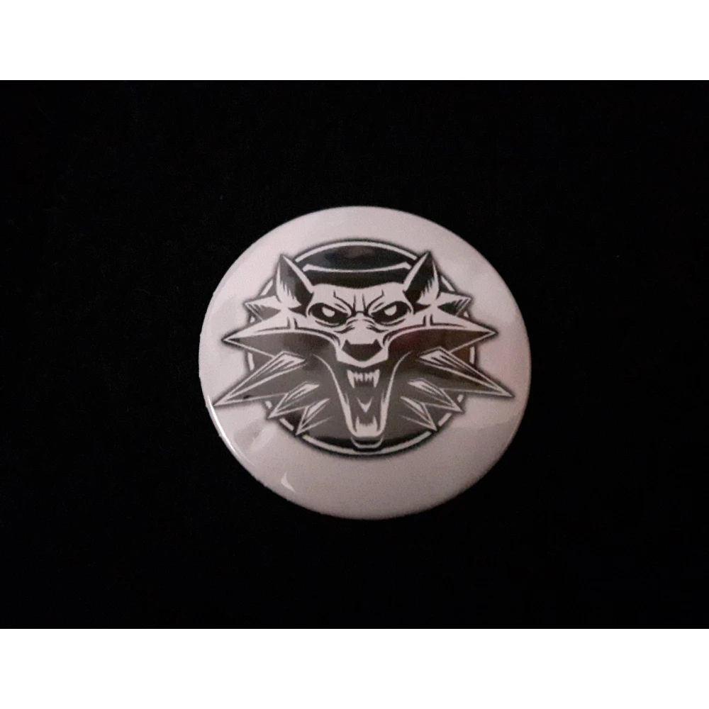 Witcher-Button weiß