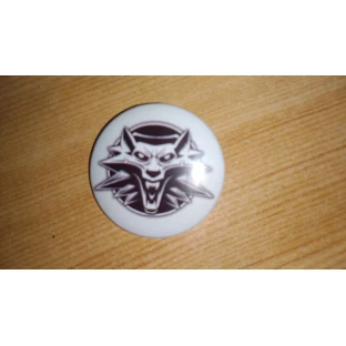Witcher-Button weiß