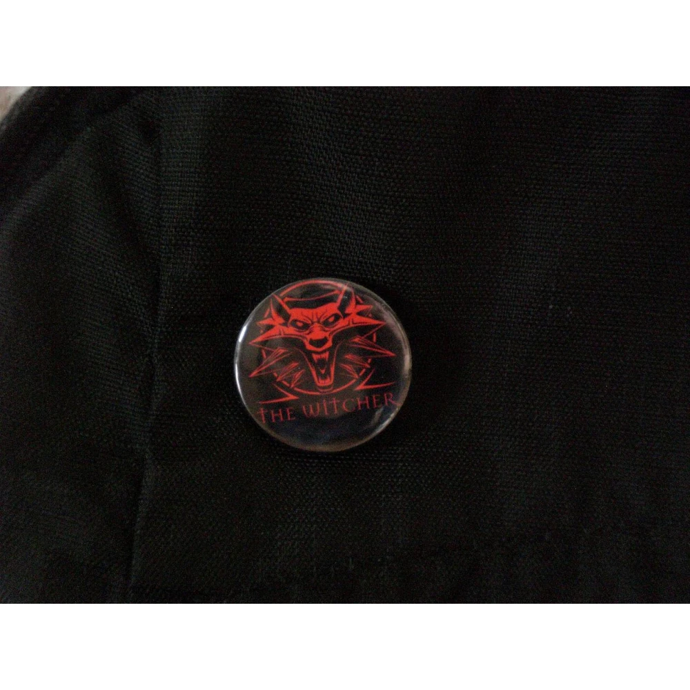 Witcher Button schwarz