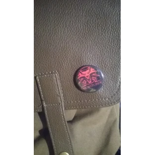 Witcher Button schwarz