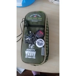 Witcher Button schwarz