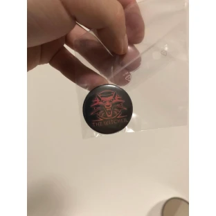 Witcher Button schwarz