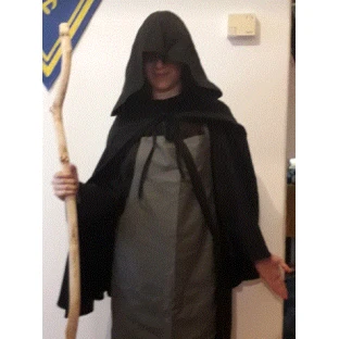 Hobitský čierny plášť