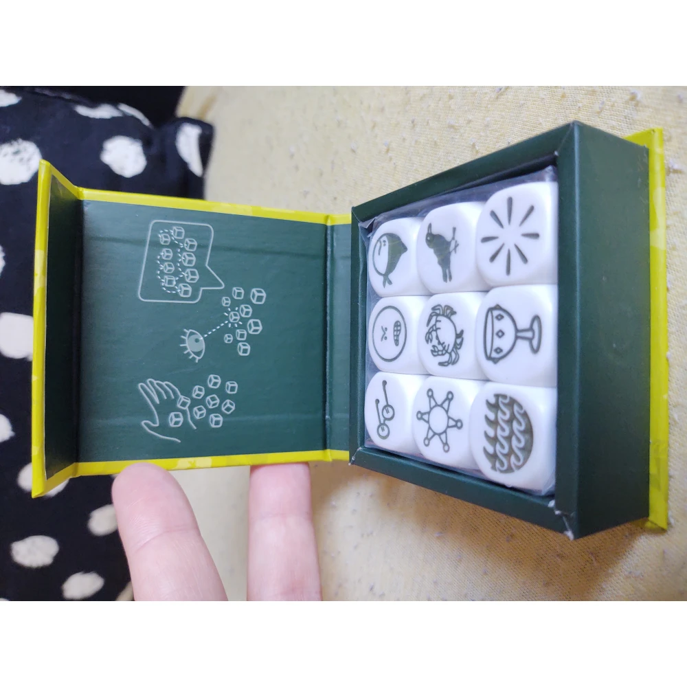 Rory's Story Cubes: Voyages