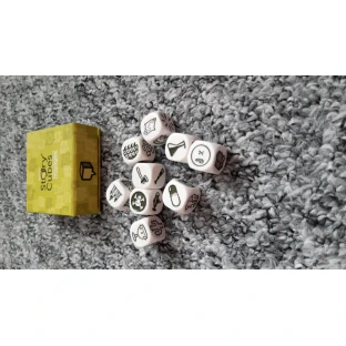 Rory's Story Cubes: Voyages