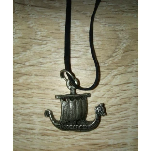 Drakkar pendant