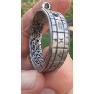 Ring-Sonnenuhr