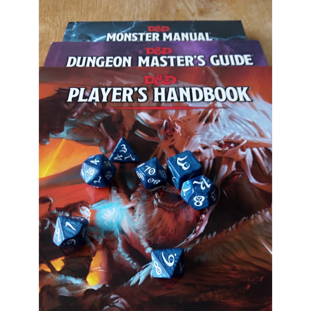 Dungeons & Dragons Core Rulebook Gift Set + Dice