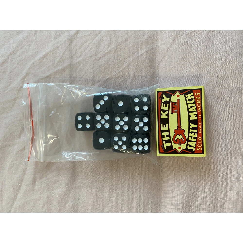 Set of six-sided dice with pips (10 pcs)