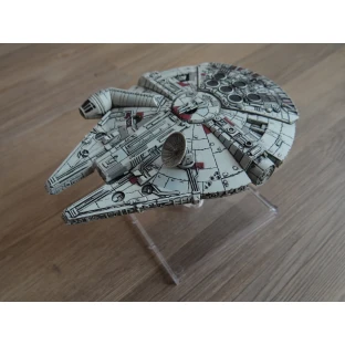 Star Wars: X-Wing Miniatures Game - Millennium Falcon