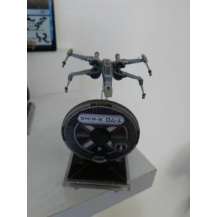 Star Wars: X-Wing Miniatures Game - T-70 X-Wing