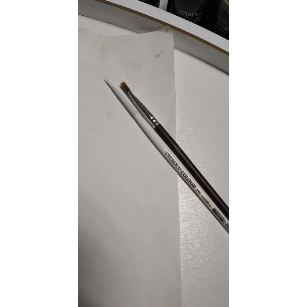 Synthetic Layer Brush (medium)