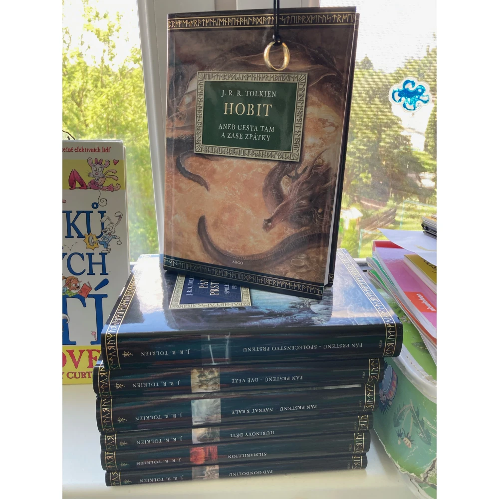 Tolkien - komplet 7 knih + Jeden prsten