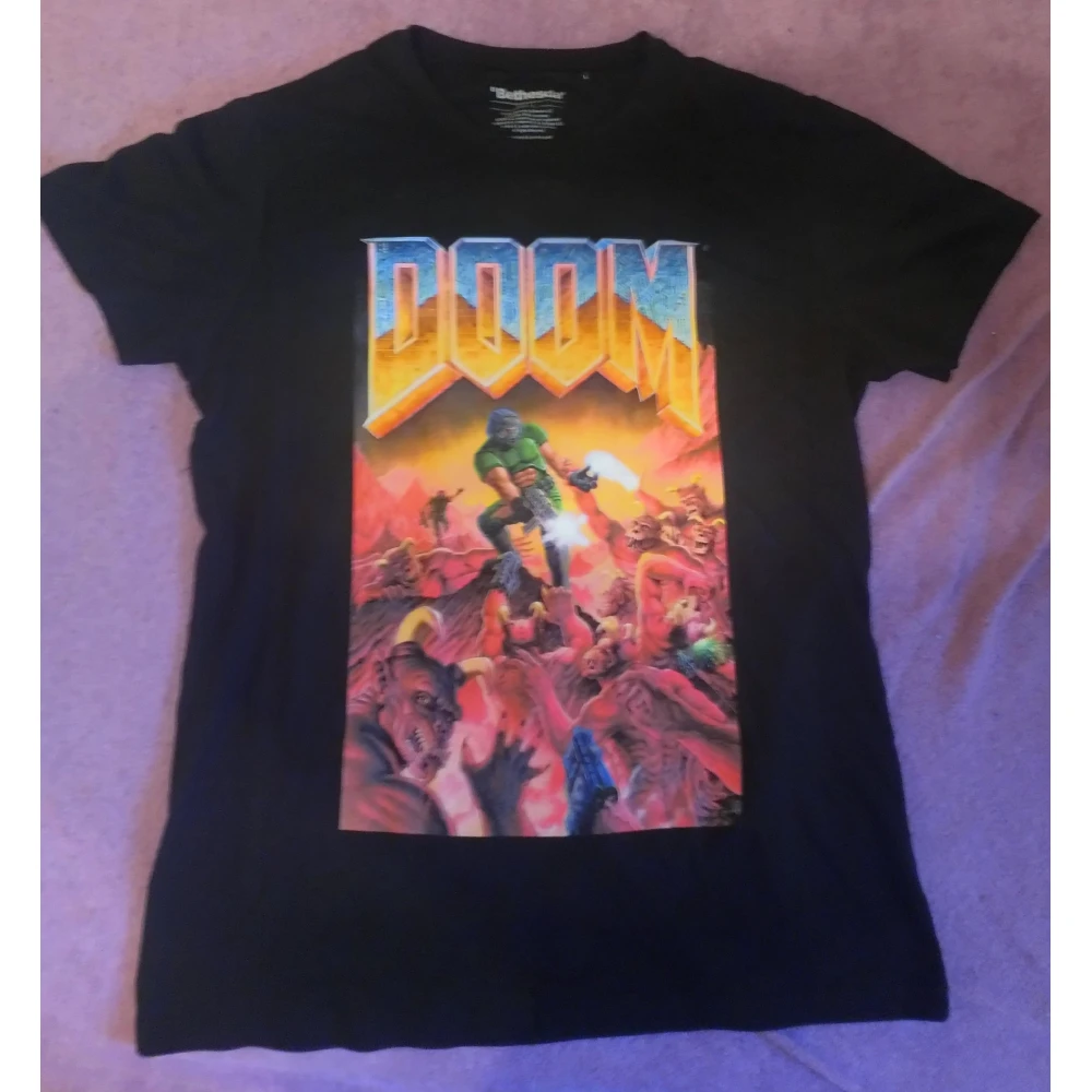 T-Shirt Doom Classic Box Art