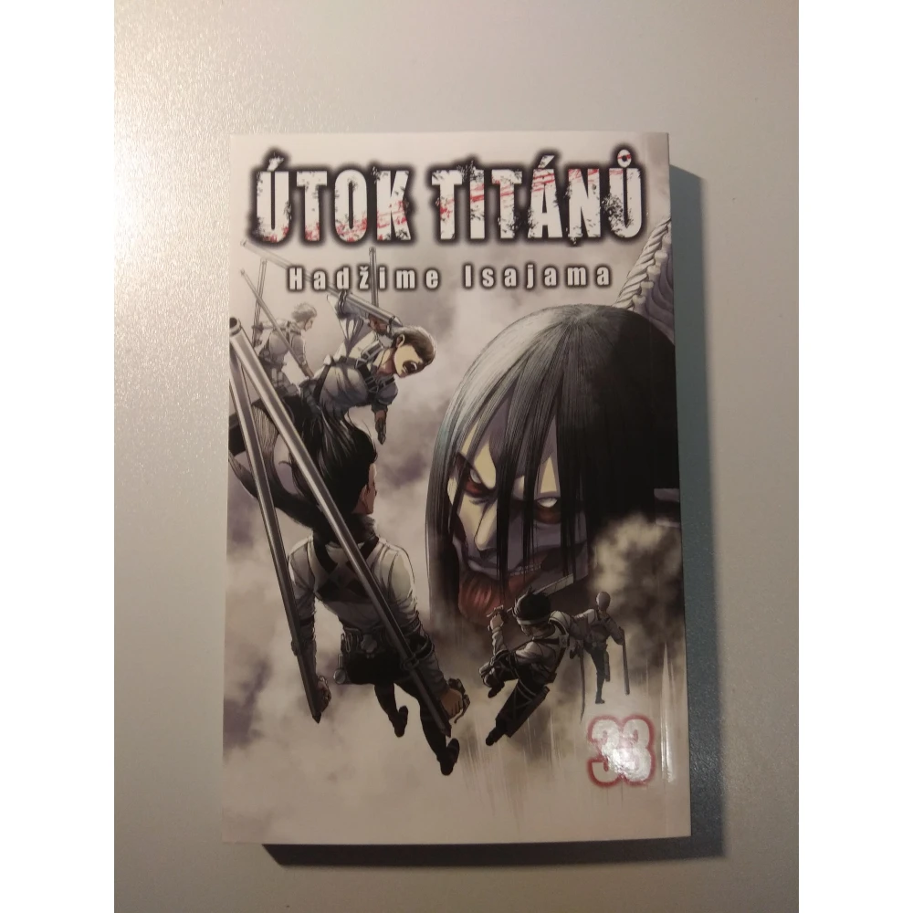 Útok titánů 33