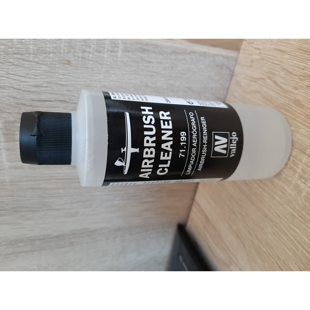 Vallejo: Airbrush Cleaner