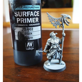 Vallejo: Black Surface Primer