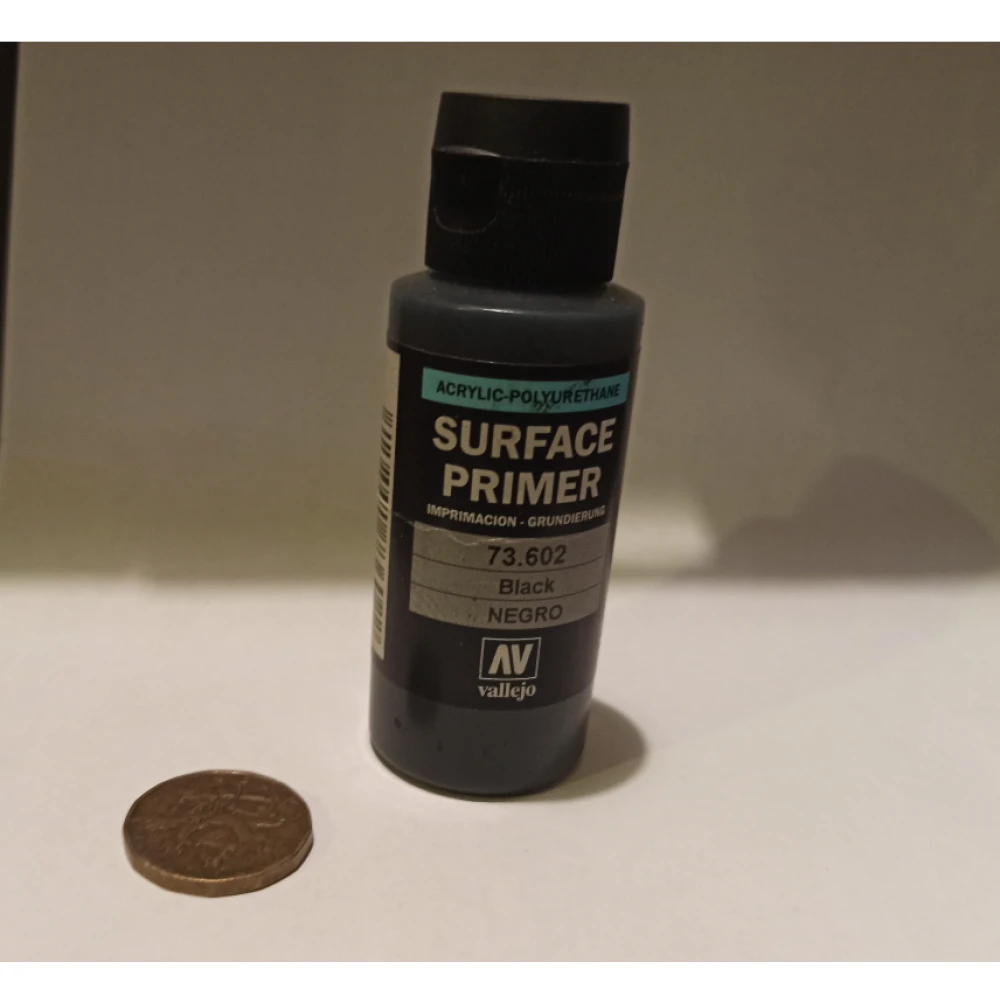 Vallejo: Black Surface Primer