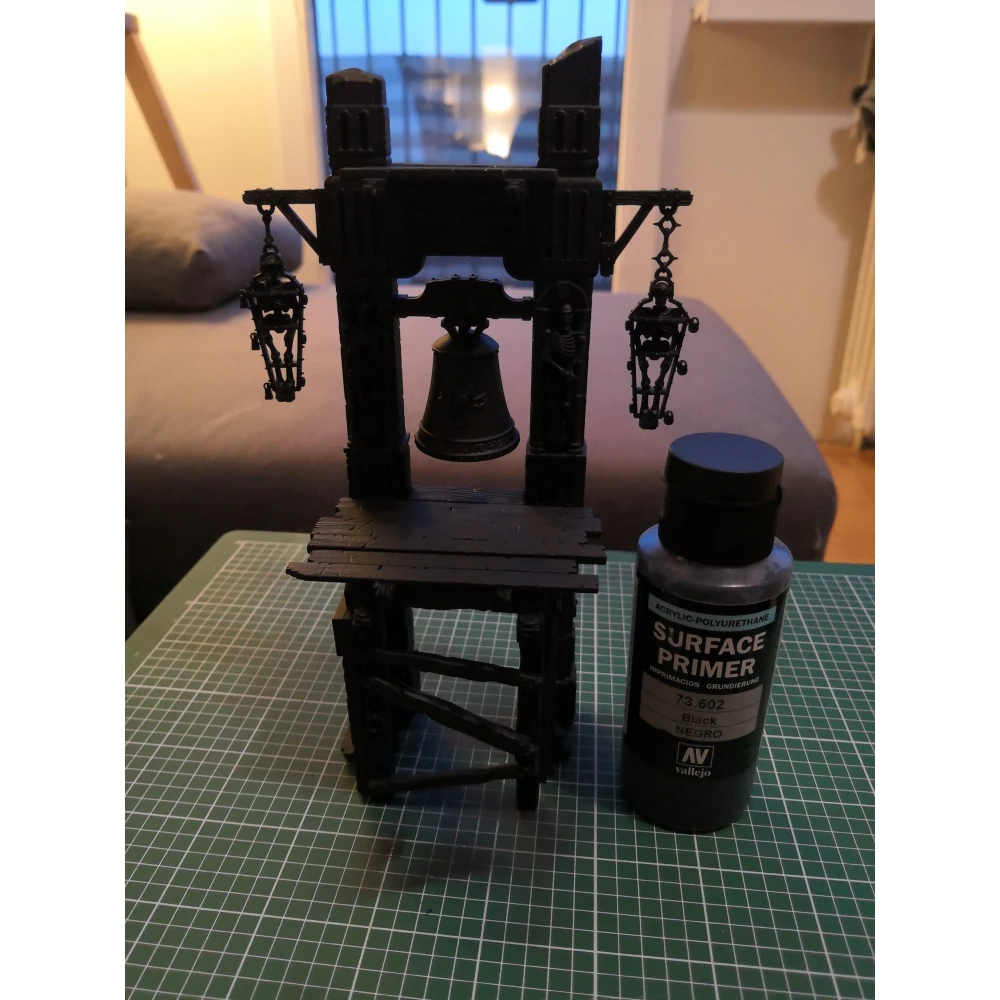 Vallejo: Black Surface Primer
