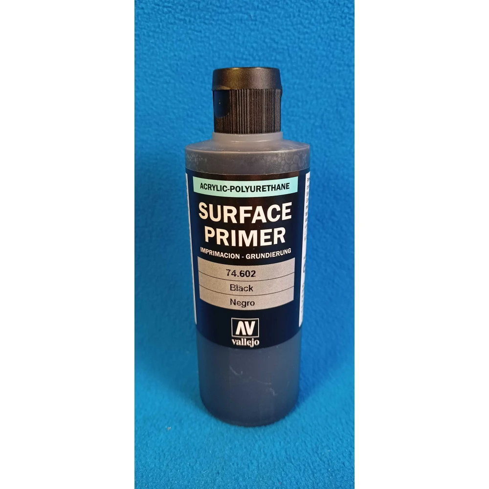 Vallejo: Black Surface Primer
