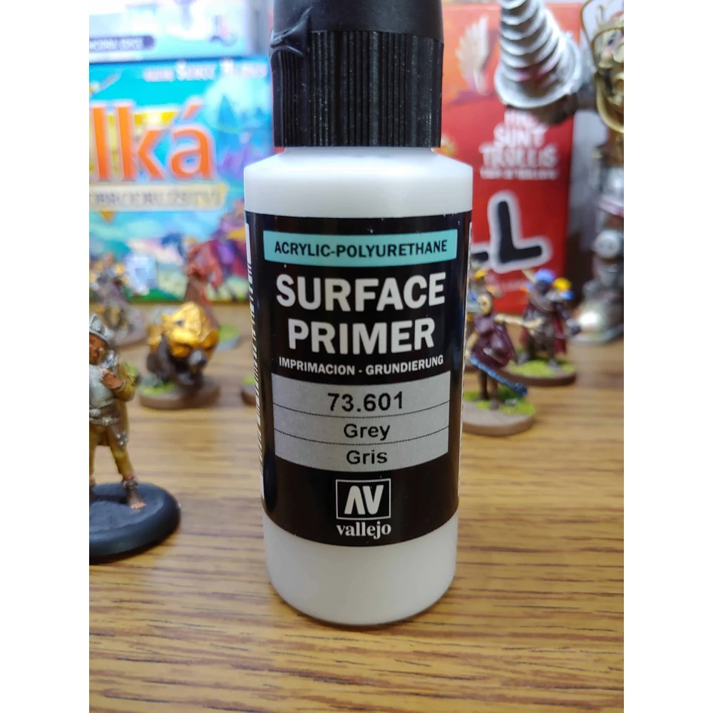 Vallejo: Grey Surface Primer