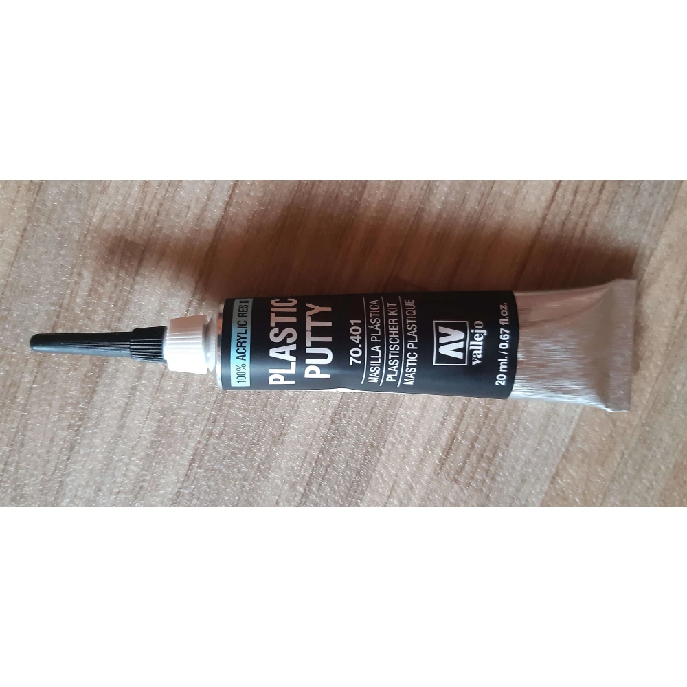 Vallejo Plastic Putty (20 ml)