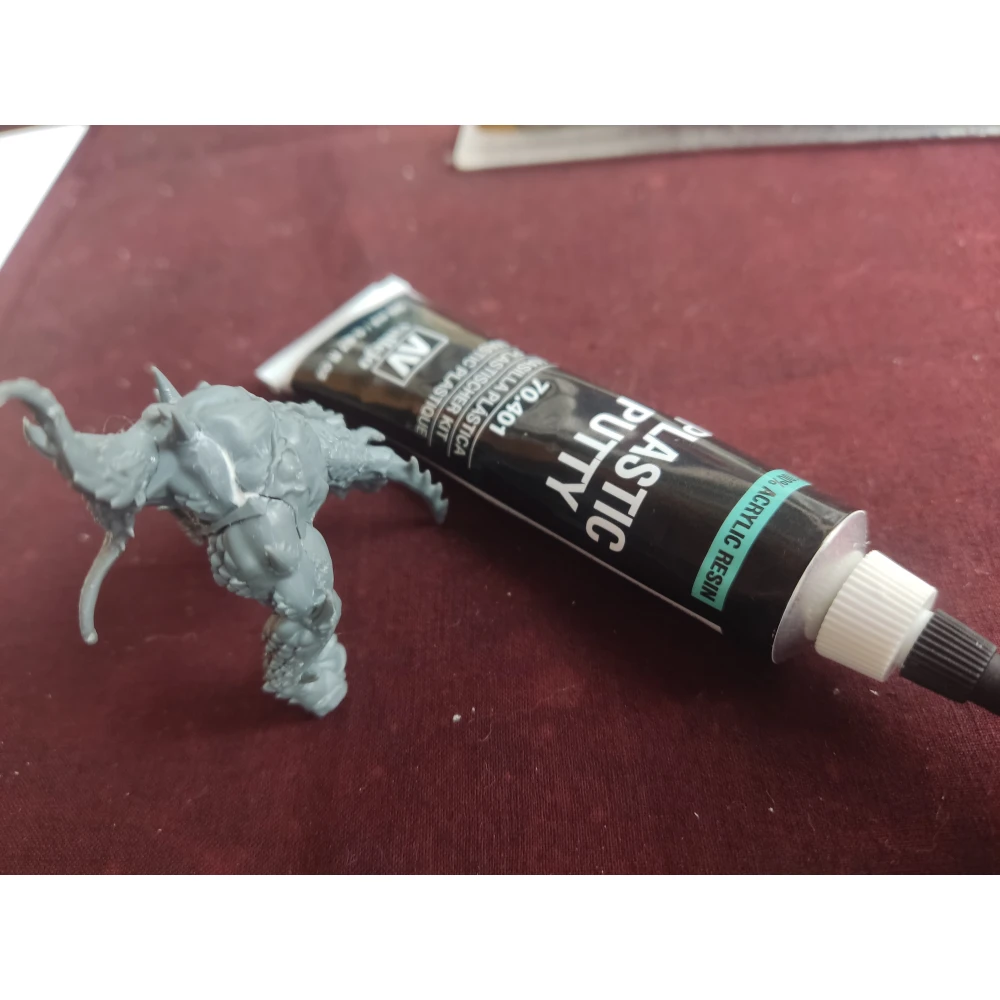 Vallejo Plastic Putty (20 ml)