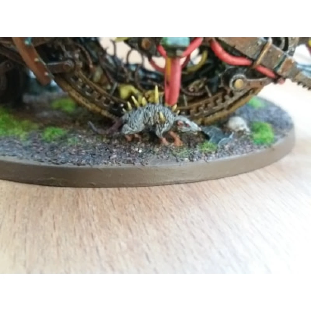 Vallejo: White Surface Primer