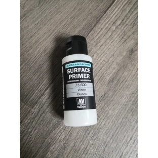 Vallejo: White Surface Primer