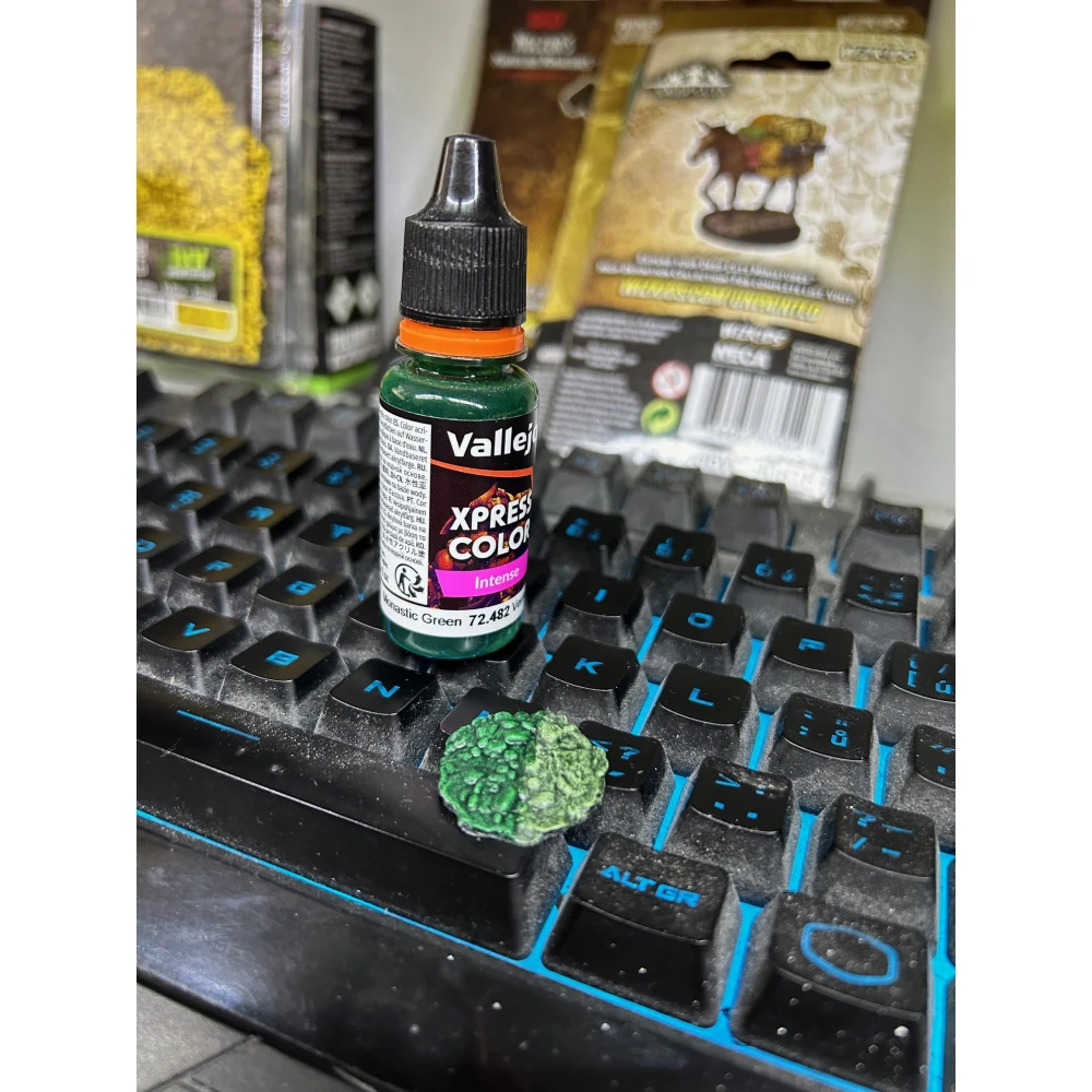 Vallejo: Xpress Intense Monastic Green